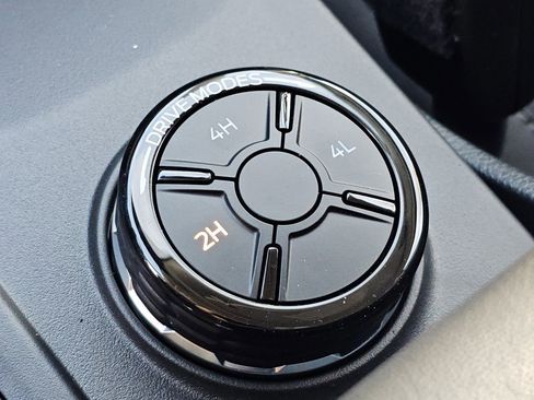 New 2025 Ford Ranger Lariat w/ FX4 Off-Road Package image 8