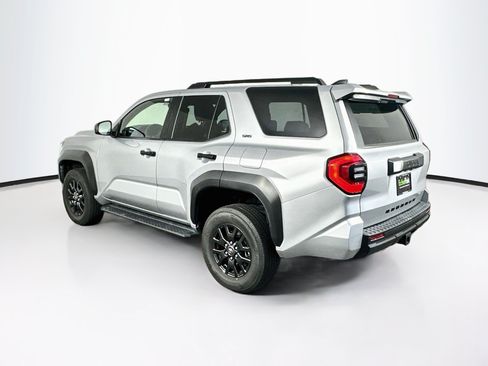 Used 2025 Toyota 4Runner SR5 AWD/4WD image 5
