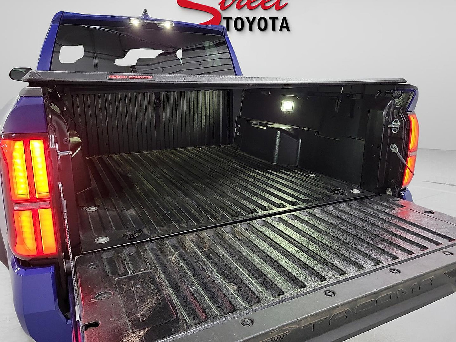 Certified 2025 Toyota Tacoma TRD Off-Road AWD/4WD image 7