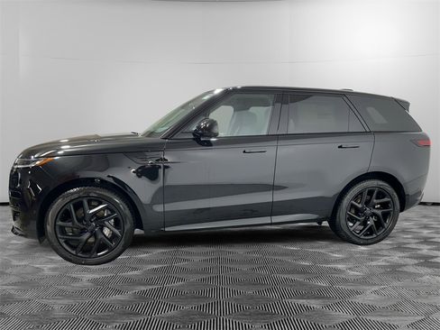 New 2026 Land Rover Range Rover Sport Dynamic SE image 2
