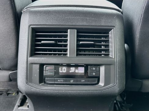 Used 2021 Volkswagen Atlas SE FWD image 16