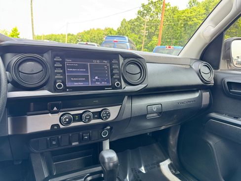 Used 2022 Toyota Tacoma SR RWD image 19