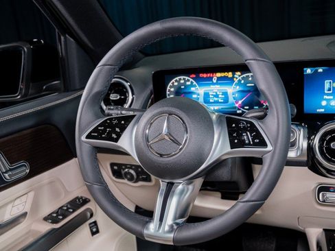 New 2026 Mercedes-Benz GLB 250 image 15