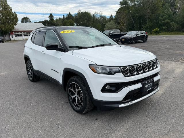 Used 2024 Jeep Compass Limited AWD/4WD image 7