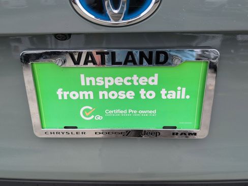 Used 2022 Toyota RAV4 XLE image 9