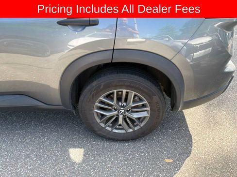 Used 2024 Nissan Rogue S FWD image 9