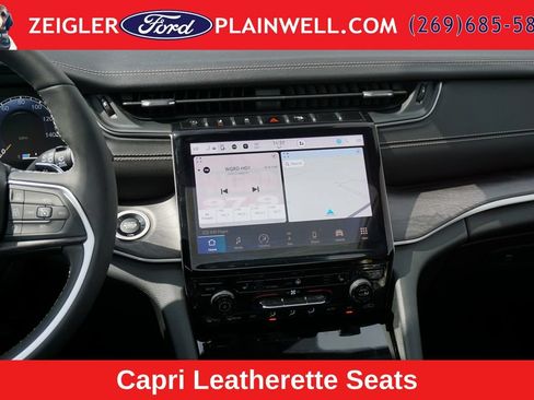 Used 2023 Jeep Grand Cherokee Limited AWD/4WD image 16
