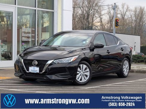 Used 2020 Nissan Sentra S image 1