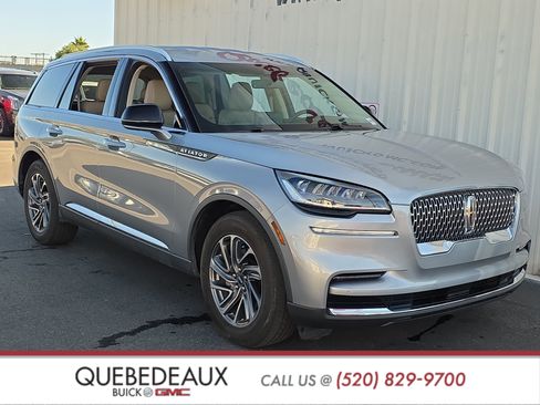 Used 2023 Lincoln Aviator Standard w/ Elements Package image 1