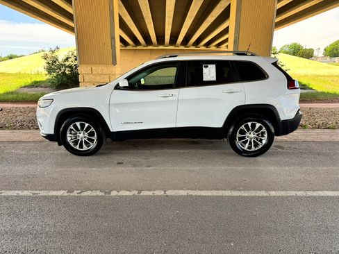 Used 2019 Jeep Cherokee Latitude Plus FWD image 6