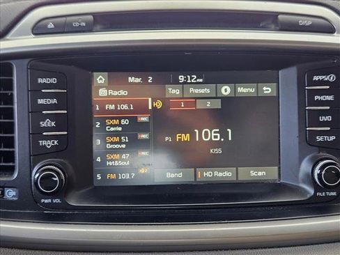 Used 2017 Kia Sorento LX w/ LX Convenience Package image 11