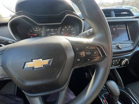 Used 2021 Chevrolet TrailBlazer LS FWD image 15