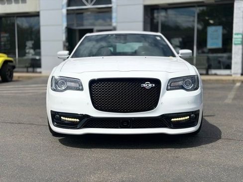 Used 2023 Chrysler 300 C RWD image 12