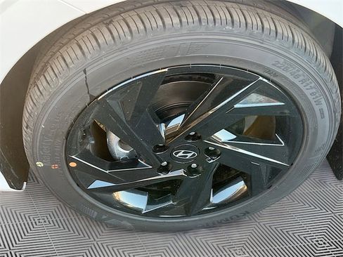 New 2026 Hyundai Elantra Sport image 27