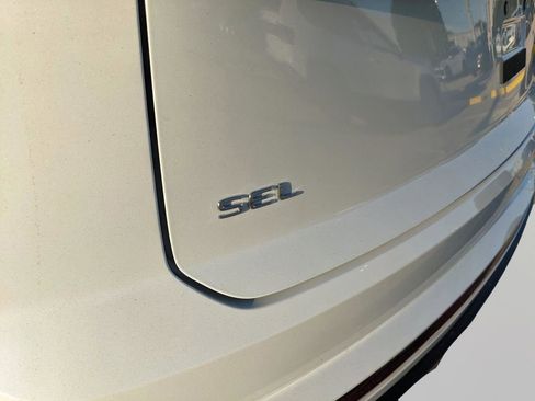 New 2026 Volkswagen Atlas Cross Sport SEL Premium R-Line AWD/4WD image 13