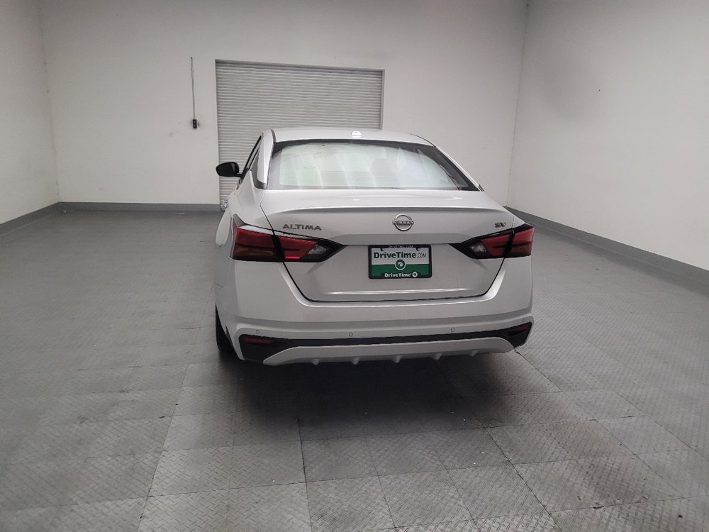 Used 2024 Nissan Altima 2.5 SV FWD image 6