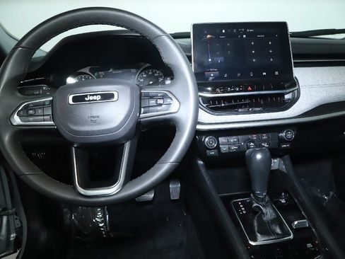 Used 2024 Jeep Compass Latitude AWD/4WD image 27