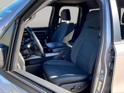 Used 2022 RAM 1500 Big Horn w/ Night Edition RWD image 8