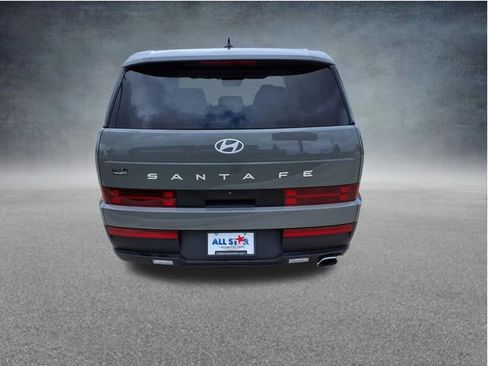 Used 2025 Hyundai Santa Fe SE FWD image 7
