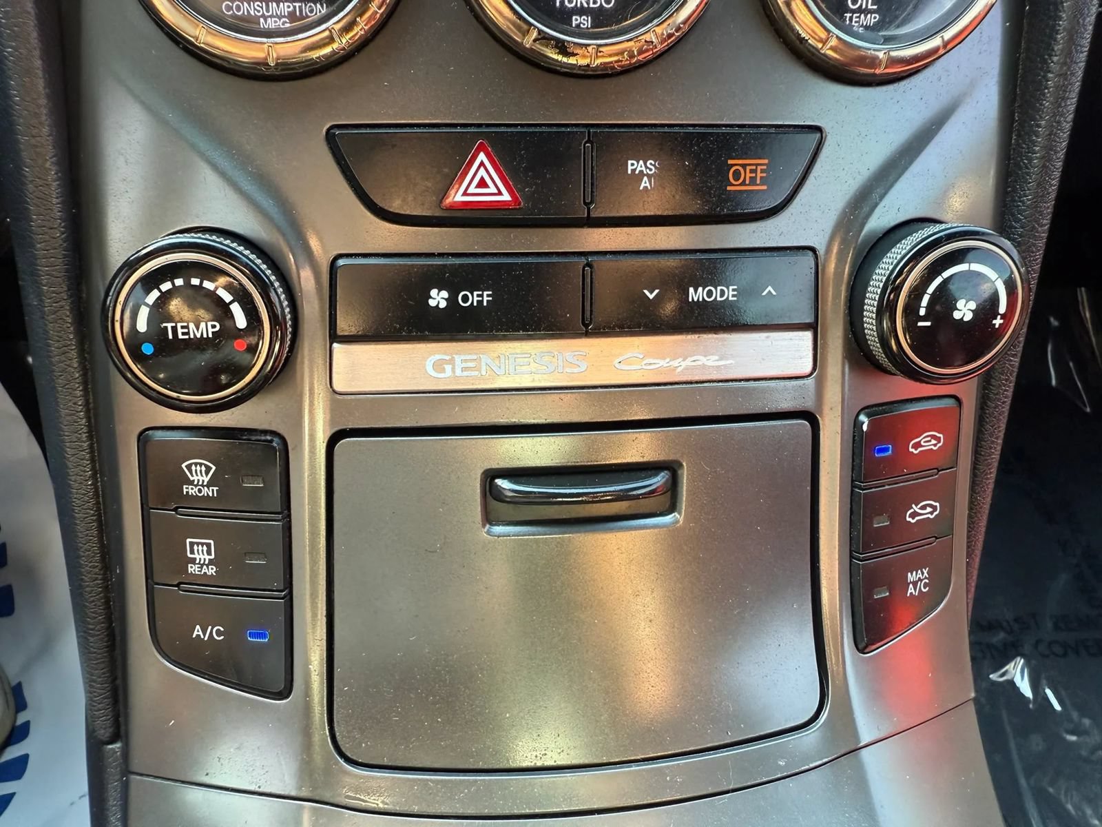 Used 2013 Hyundai Genesis 2.0T RWD image 30