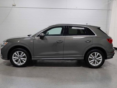 Certified 2025 Audi Q3 2.0T Premium w/ Convenience Package image 2