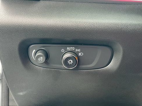 Used 2024 Chevrolet Traverse RS AWD/4WD image 16