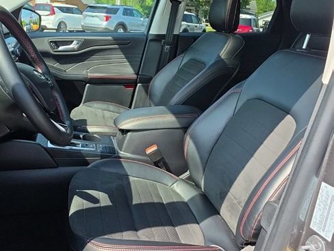 Certified 2022 Ford Escape SEL w/ SEL Stealth AWD Package image 15