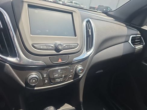 Used 2018 Chevrolet Equinox LT AWD/4WD image 12