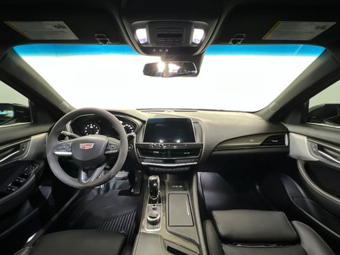 Used 2020 Cadillac CT5 V w/ Premium Package RWD image 10