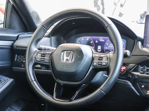 Used 2025 Honda Accord Sport image 18