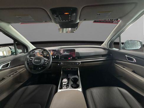 New 2026 Kia Carnival EX image 18