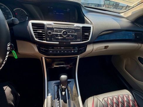 Used 2016 Honda Accord LX image 12