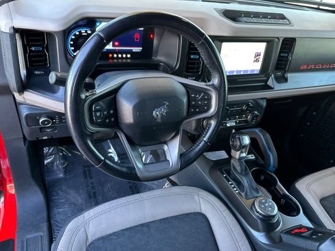 Used 2022 Ford Bronco Wildtrak AWD/4WD image 14