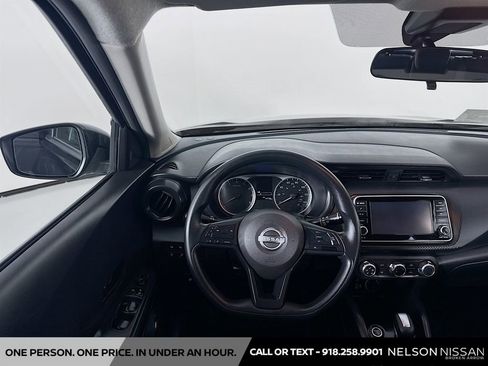 Certified 2025 Nissan Kicks Play S image 20