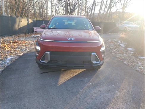 New 2026 Hyundai Kona SE image 1