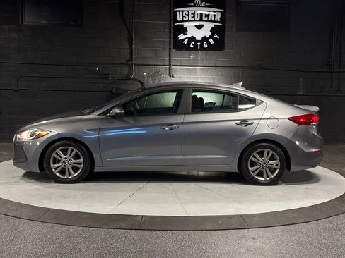 Used 2018 Hyundai Elantra SEL image 2
