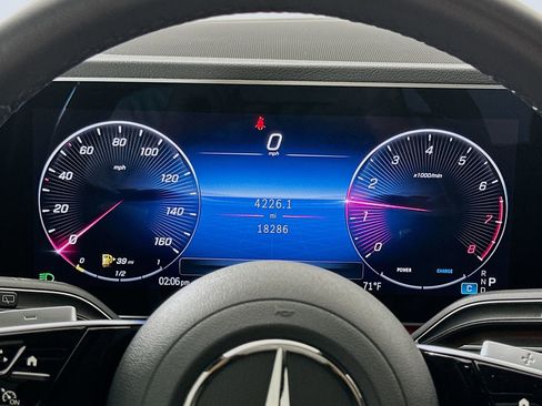 Used 2025 Mercedes-Benz GLE 350 4MATIC image 13