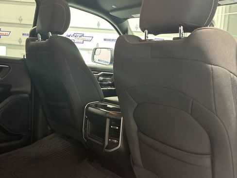 Used 2022 RAM 1500 Big Horn AWD/4WD image 46