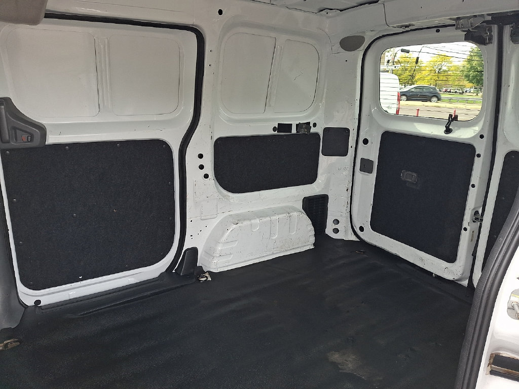 Used 2015 Nissan NV200 SV w/ Technology Package FWD image 9