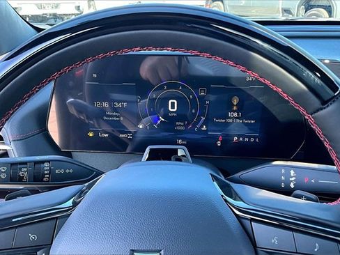 Used 2025 Chevrolet Traverse RS w/ LPO, Floor Liner Package image 13