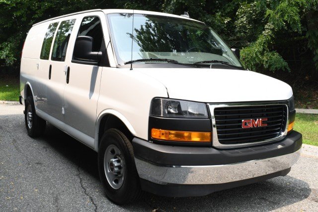 Used 2025 GMC Savana 2500 w/ Driver Convenience Package RWD image 4