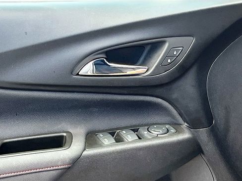 Used 2023 Chevrolet Equinox RS AWD/4WD image 18