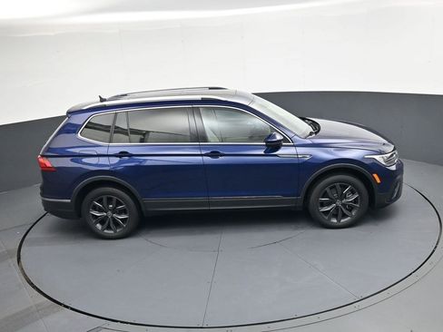 Used 2022 Volkswagen Tiguan SE image 17