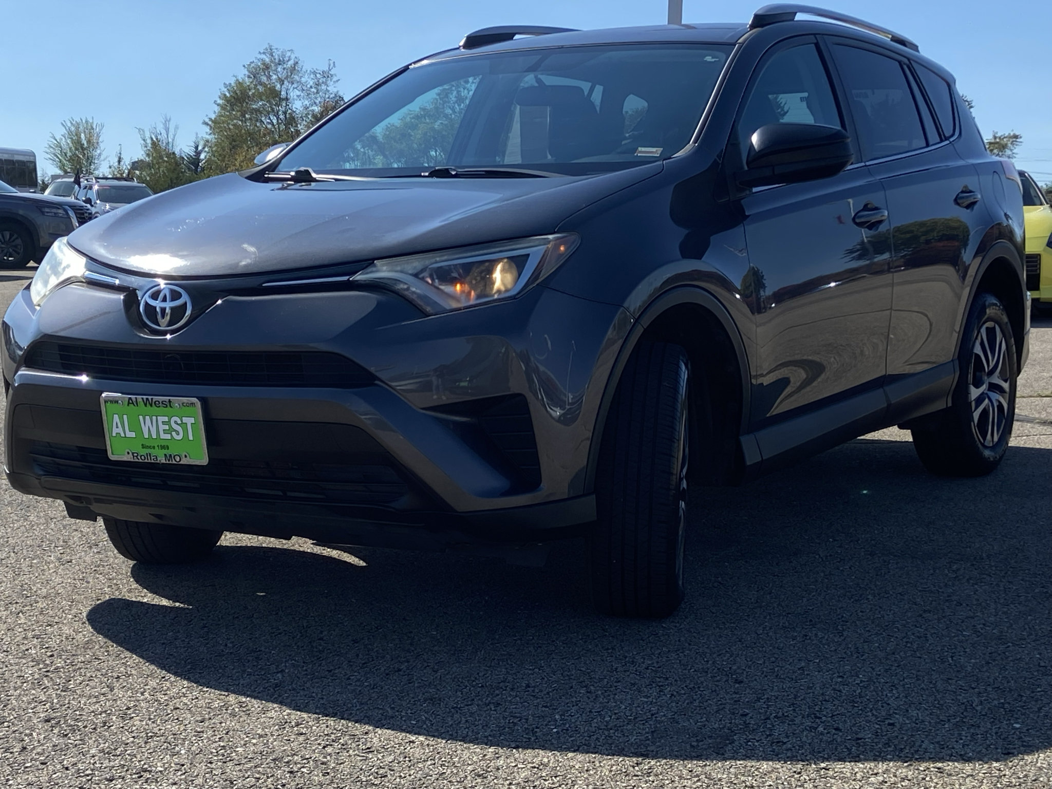 Used 2016 Toyota RAV4 LE FWD image 9