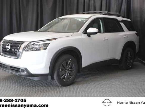 New 2025 Nissan Pathfinder SV image 3