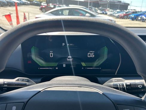 Used 2025 Kia K4 LXS image 35