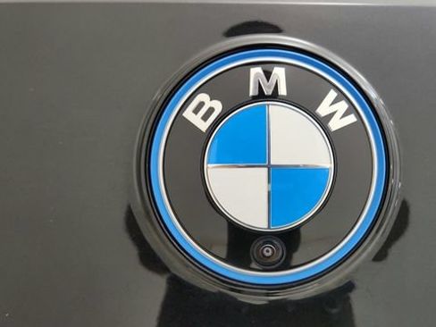 Used 2024 BMW iX xDrive50 w/ Premium Package AWD/4WD image 34