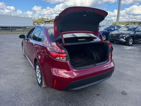 Used 2025 Toyota Corolla LE image 21