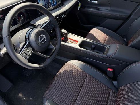 New 2026 Nissan Kicks SR w/ SR Premium Package FWD image 17