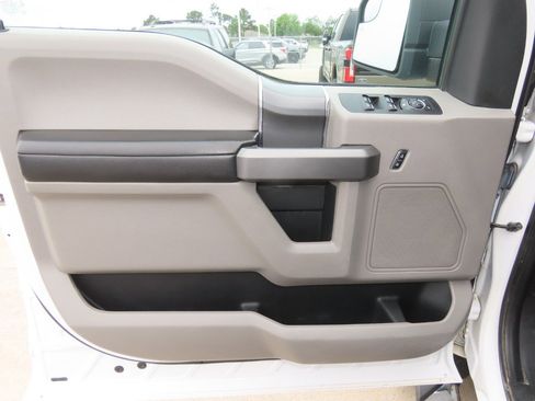 Used 2016 Ford F150 XLT w/ Equipment Group 302A Luxury image 25